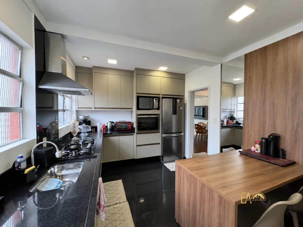Apartamento à venda em Boqueirão, Santos - SP: