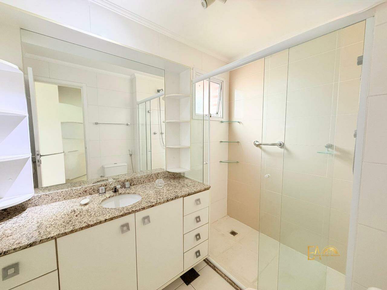 Apartamento à venda em Boqueirão, Santos - SP: