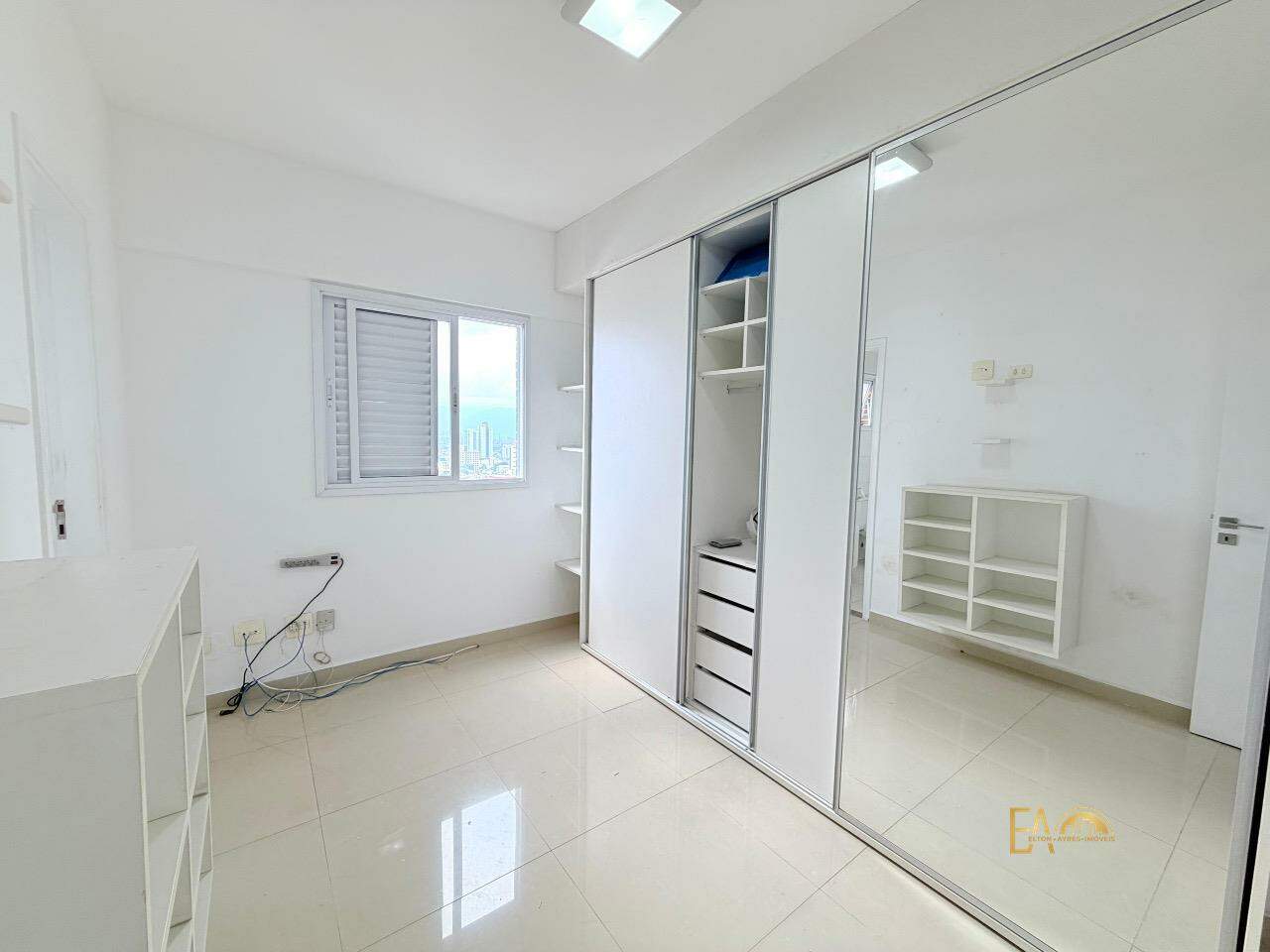 Apartamento à venda em Boqueirão, Santos - SP: