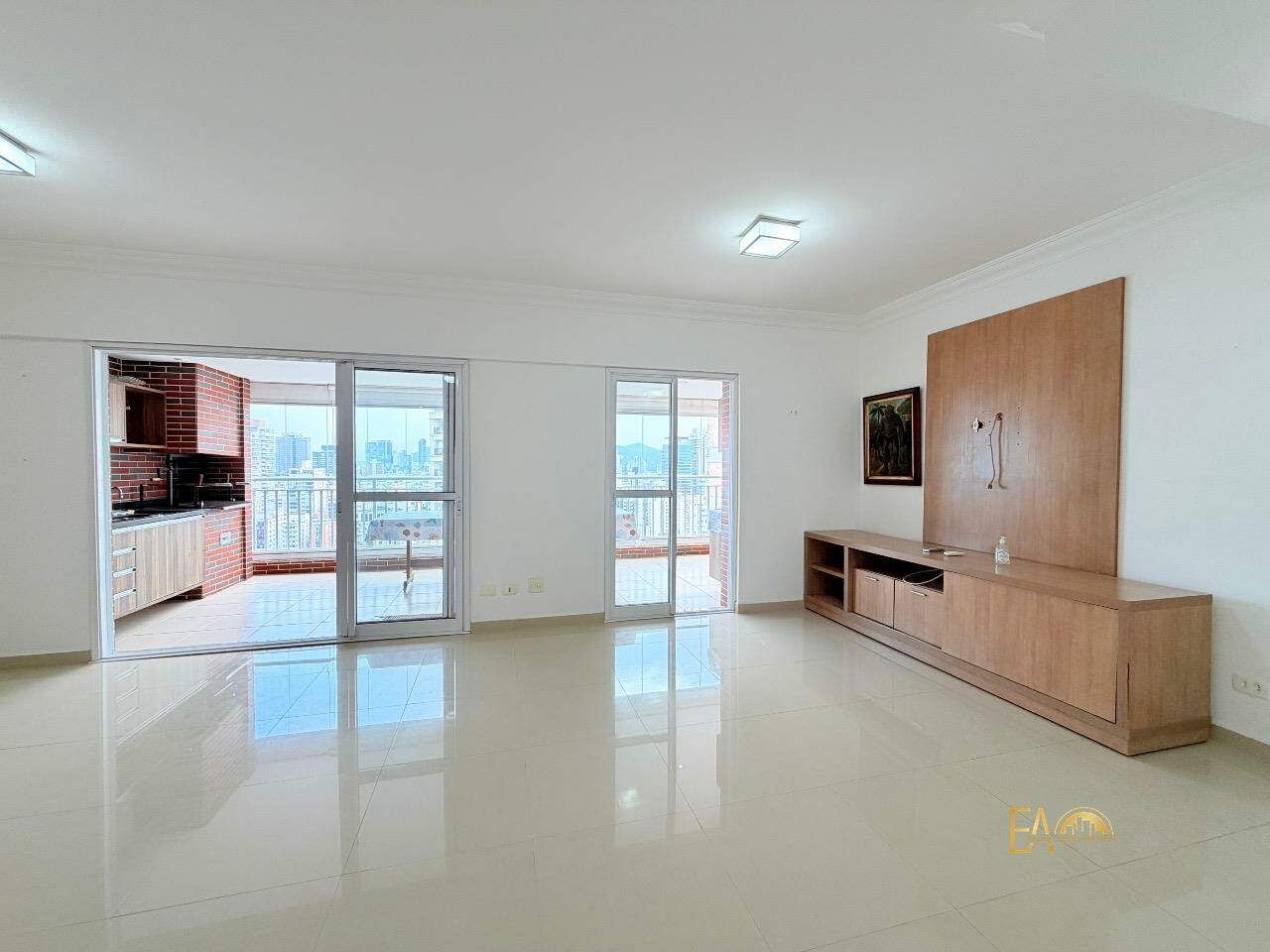 Apartamento à venda em Boqueirão, Santos - SP: