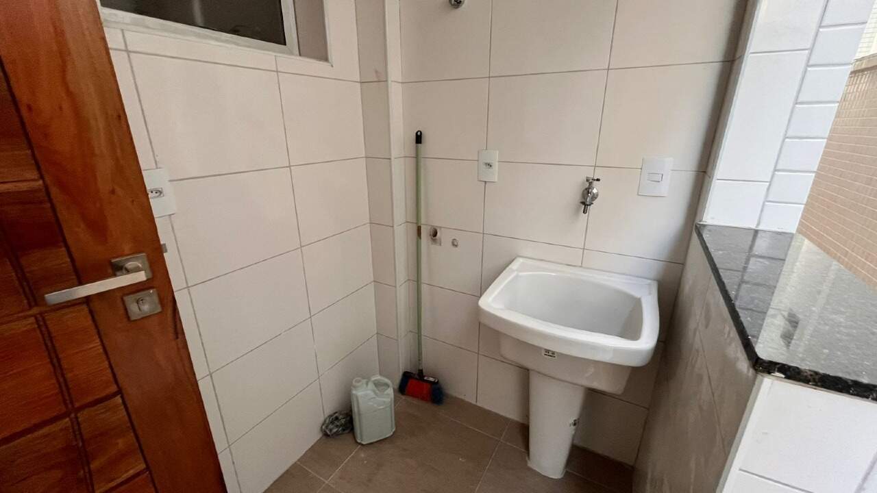 Casa à venda em Aparecida, Santos - SP: