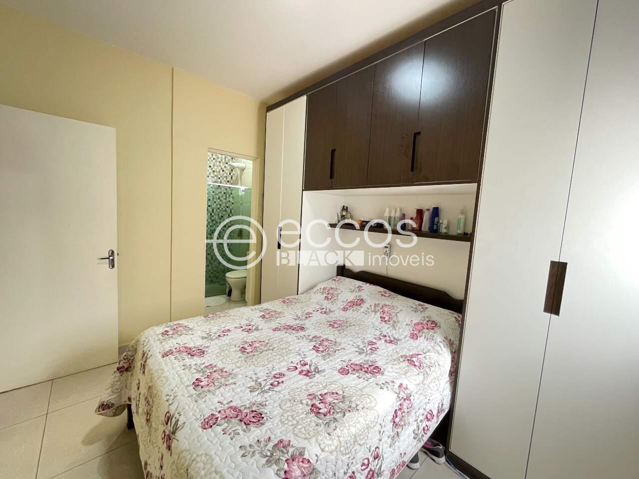 Casa em condomínio à venda no Vila Arquelau: 