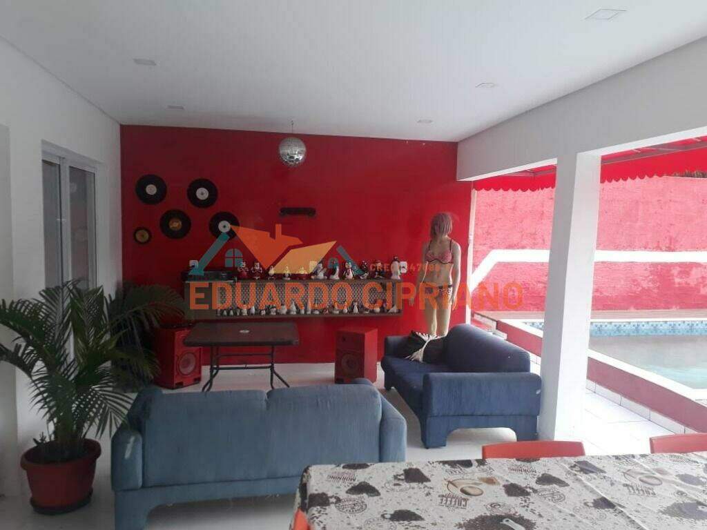 Casa à venda no Jardim Britânia: 