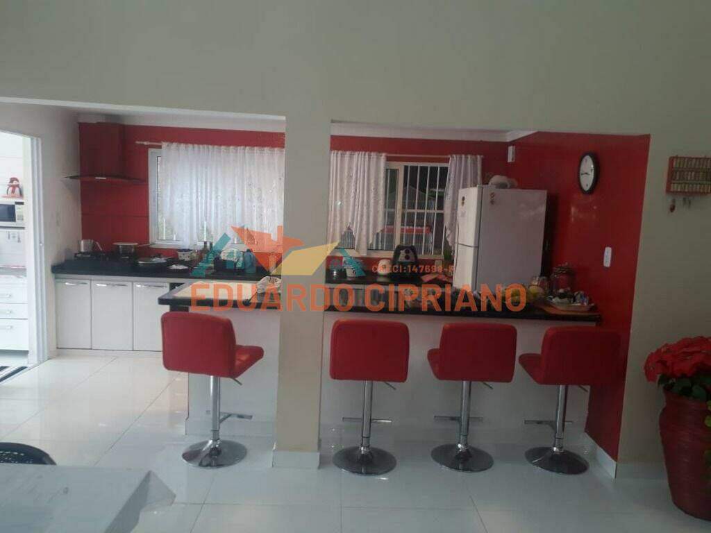 Casa à venda no Jardim Britânia: 