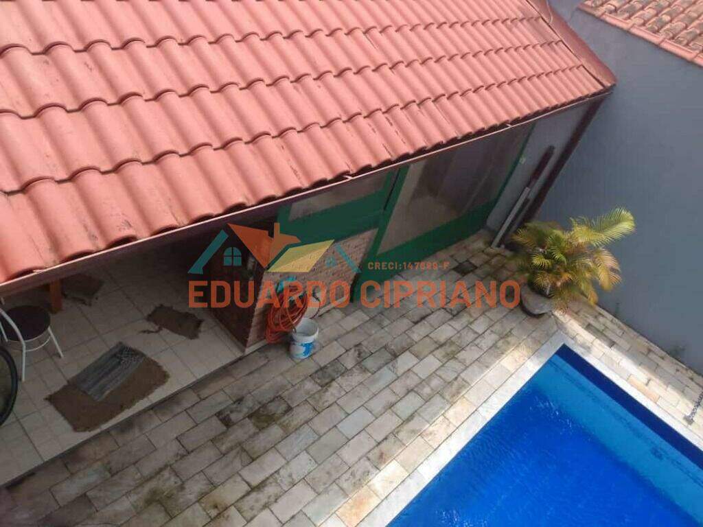 Sobrado à venda no Indaiá: 