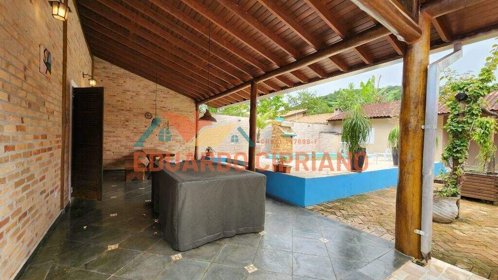 Casa à venda no Massaguaçu: 