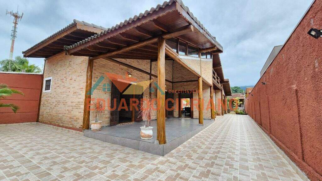 Casa à venda no Massaguaçu: 