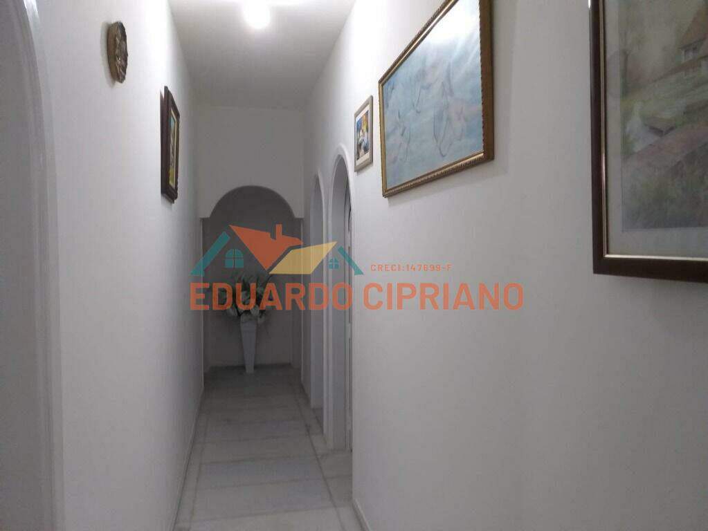 Casa à venda no Indaiá: 