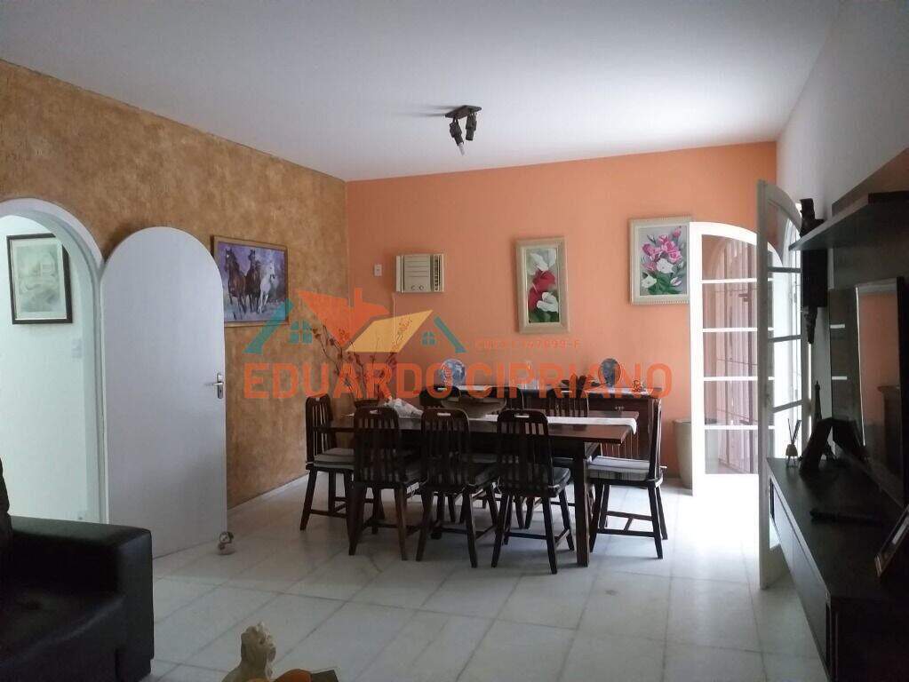 Casa à venda no Indaiá: 