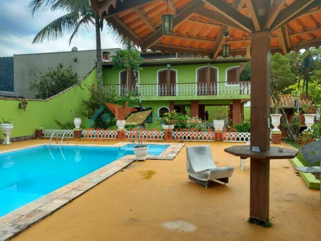 Casa à venda no Martim de Sá: 