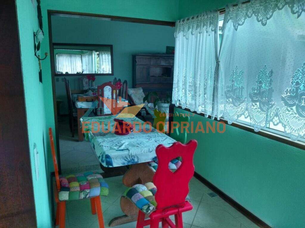 Casa à venda no Martim de Sá: 