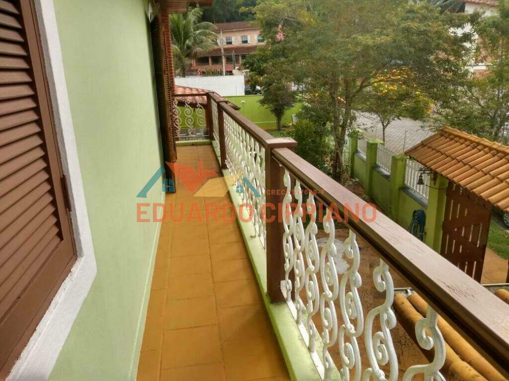 Casa à venda no Martim de Sá: 