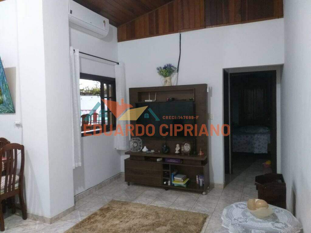 Casa à venda no Indaiá: 