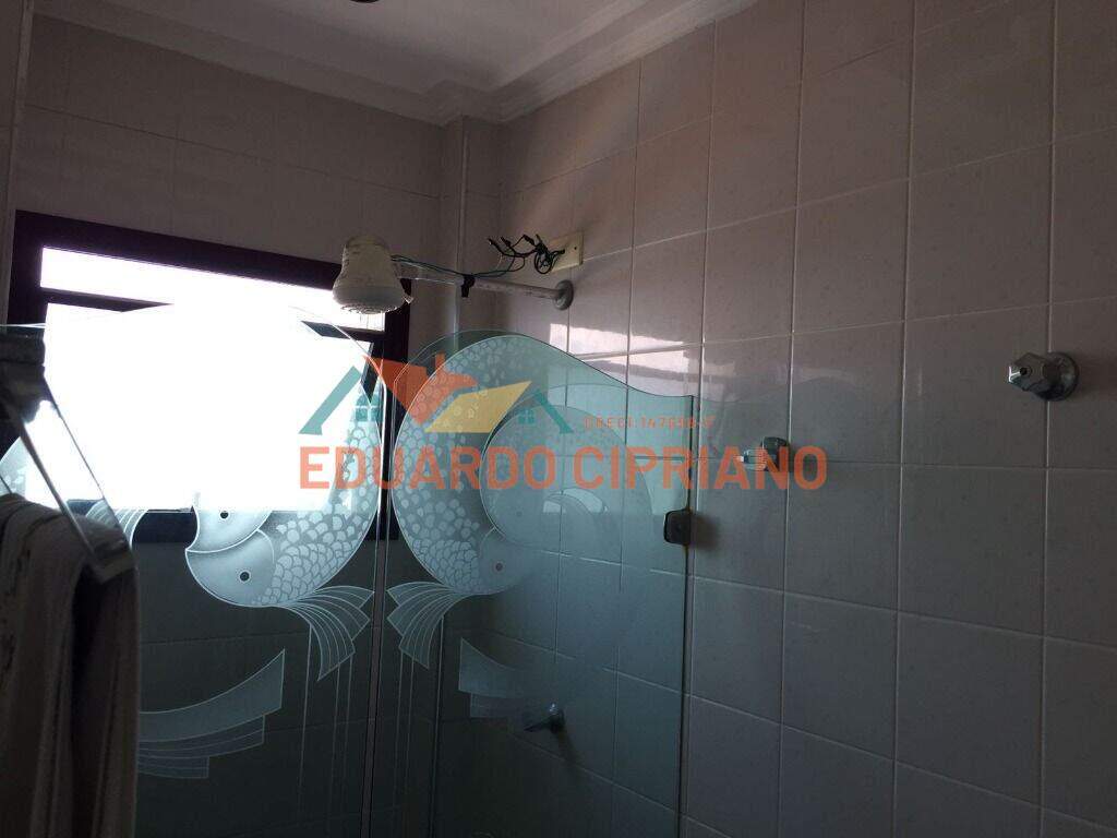 Cobertura à venda no Martim de Sá: 