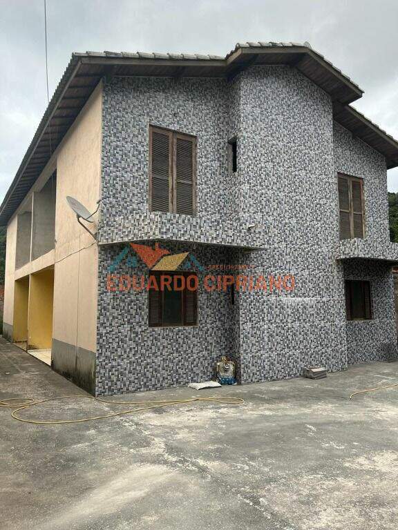 Casa à venda no Estância Balneária Hawai: 