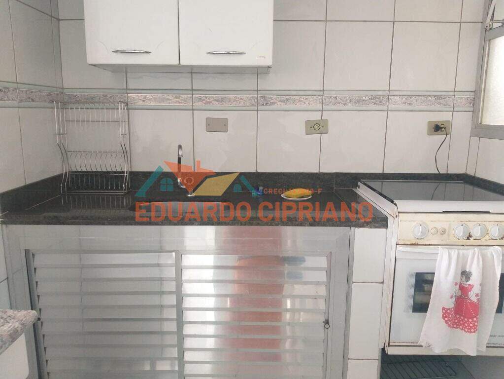 Apartamento à venda no Martim de Sá: 