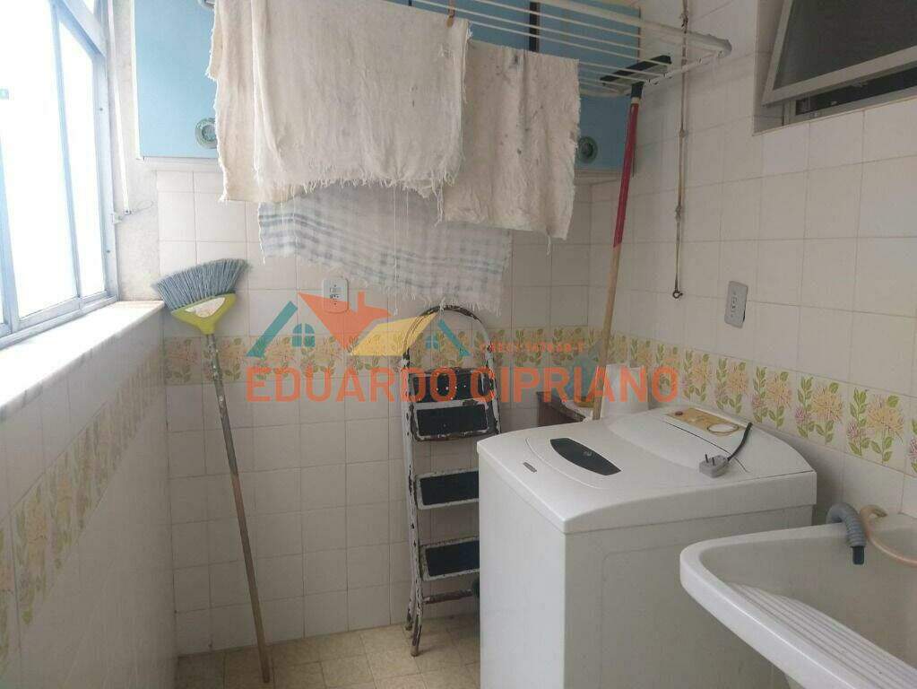 Apartamento à venda no Martim de Sá: 