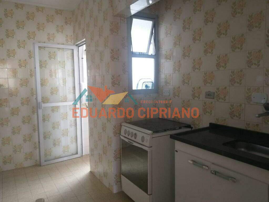 Apartamento à venda no Martim de Sá: 