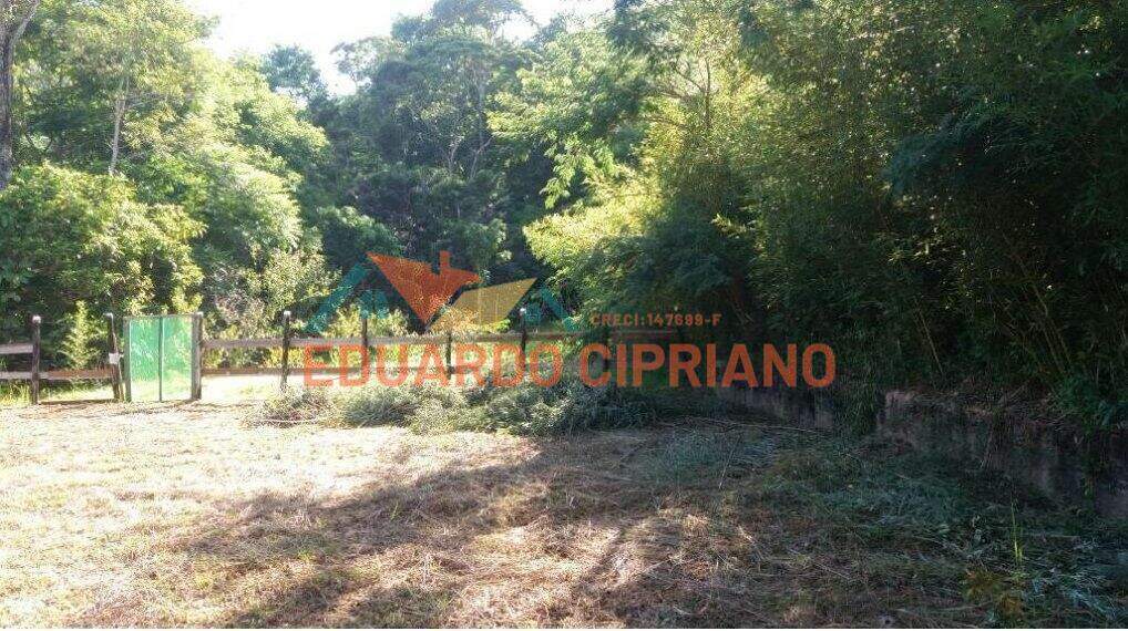 Terreno à venda no Martim de Sá: 