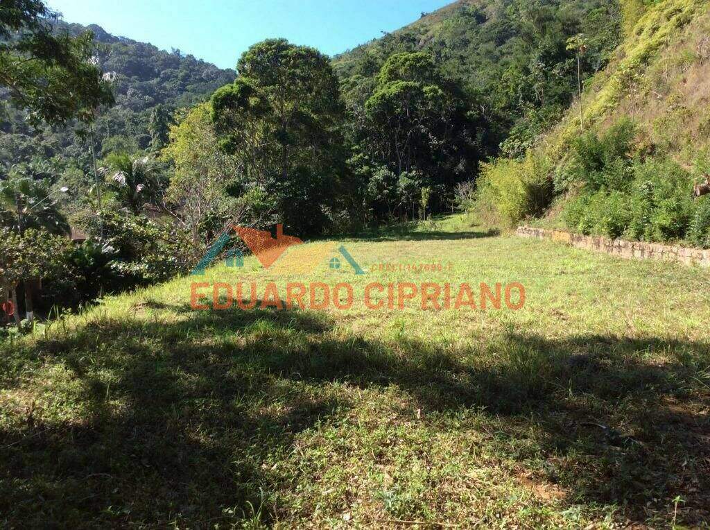 Terreno à venda no Martim de Sá: 