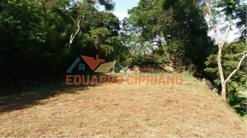 Terreno à venda no Martim de Sá: 