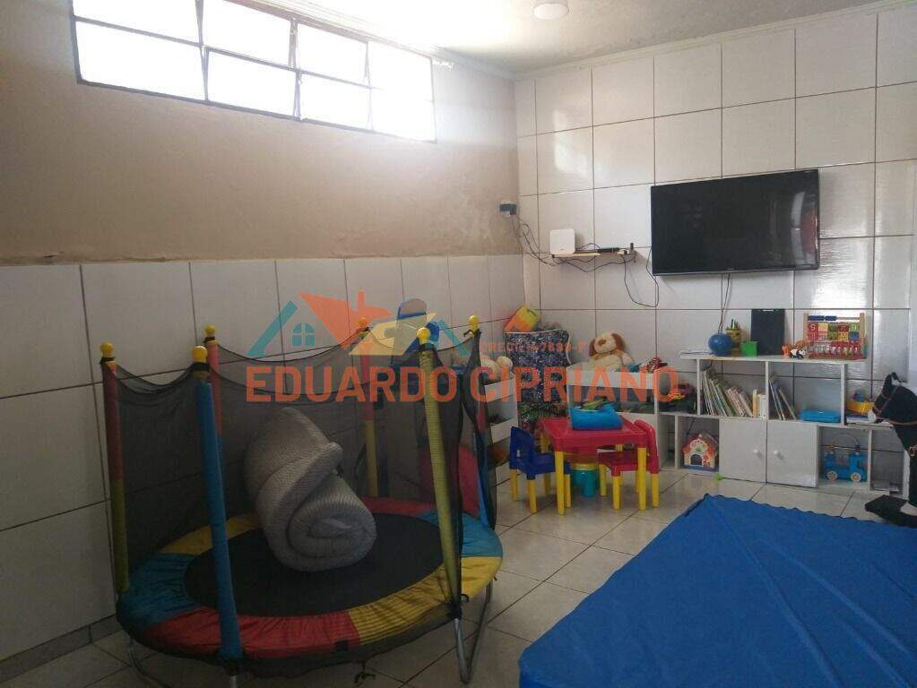 Casa à venda no Indaiá: 