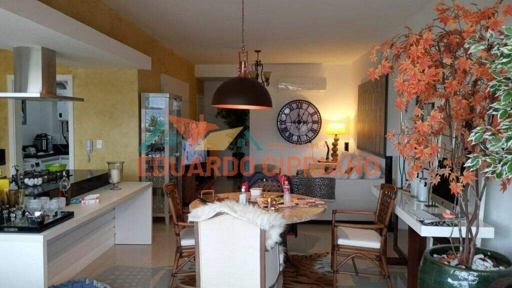 Apartamento à venda no Indaiá: 