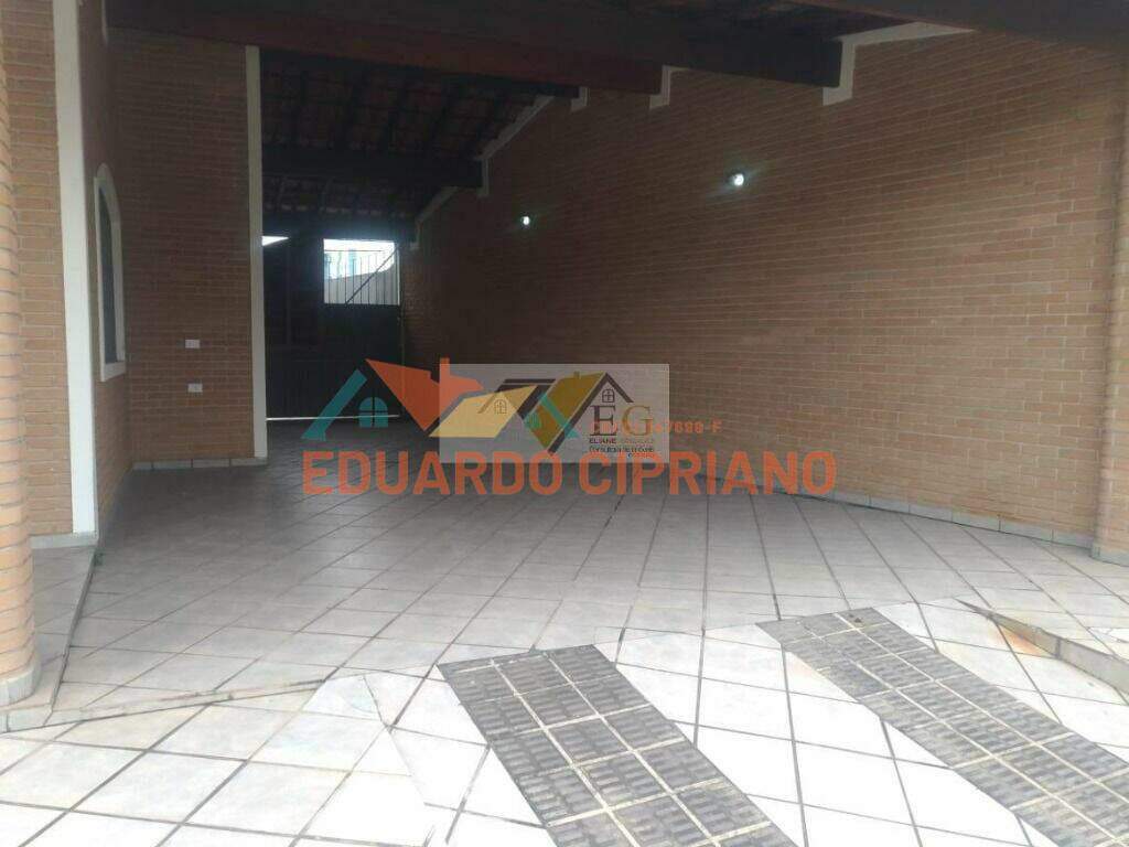 Casa à venda no Centro: 