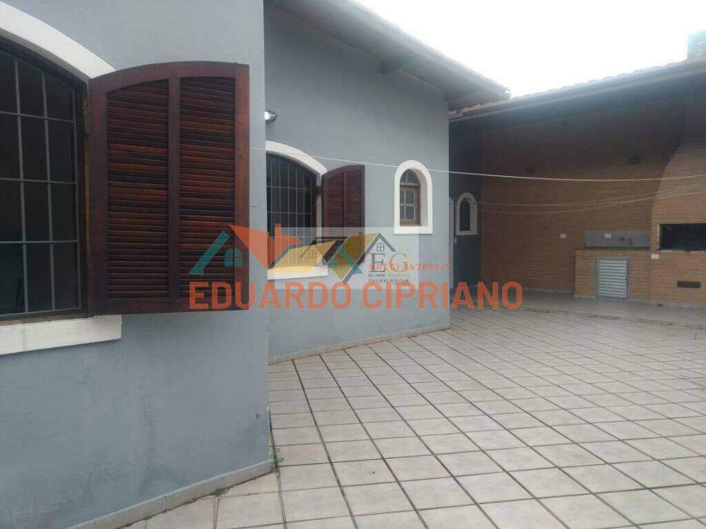 Casa à venda no Centro: 