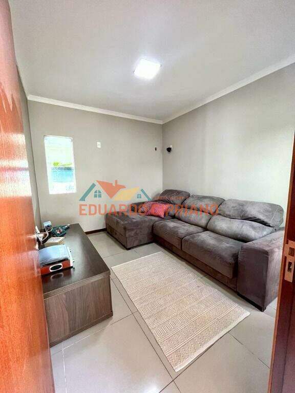 Sobrado à venda no Pontal de Santa Marina: 