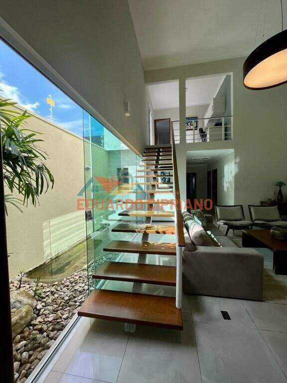 Sobrado à venda no Pontal de Santa Marina: 