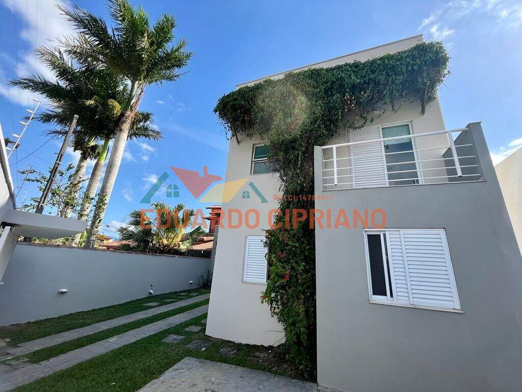 Sobrado à venda no Pontal de Santa Marina: 