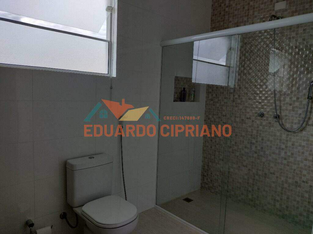 Sobrado à venda no Costa Nova: 