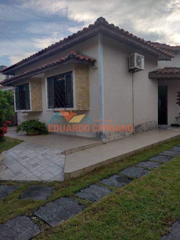 Casa à venda no Jardim Britânia: 