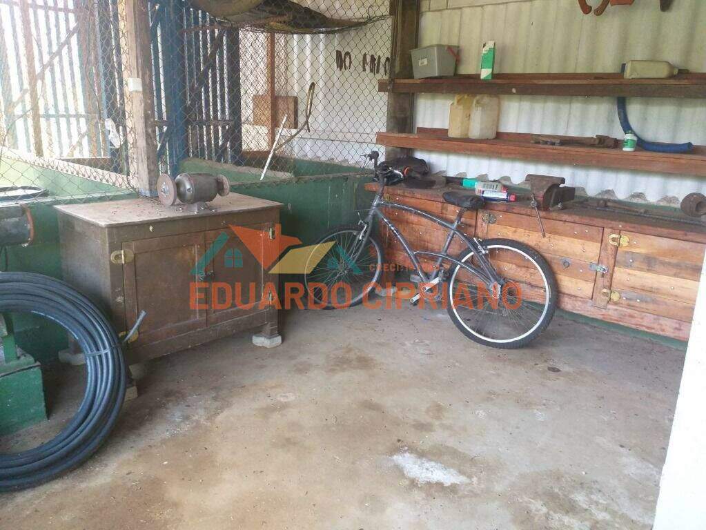 Sítio à venda no Capim da Angola: 