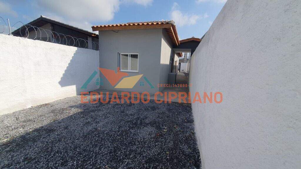 Casa à venda no Balneário dos Golfinhos: 