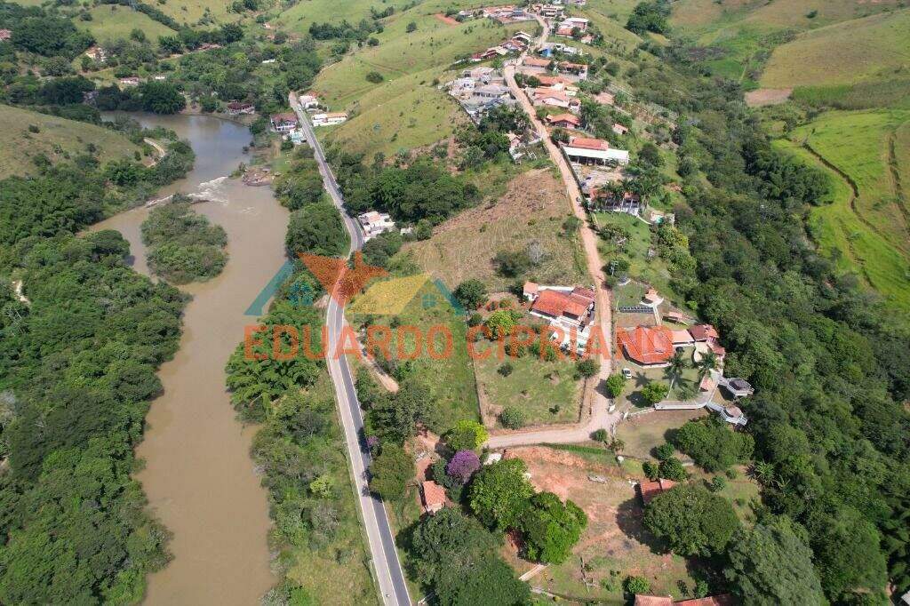 Terreno à venda no Zona Rural: 
