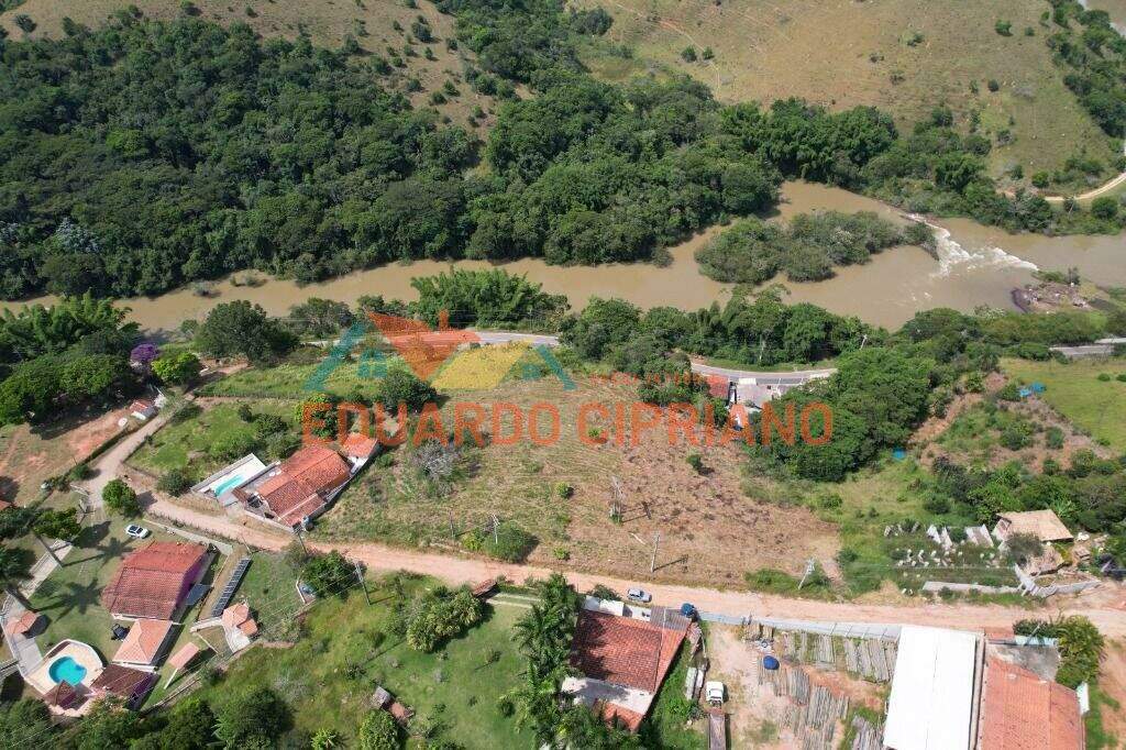 Terreno à venda no Zona Rural: 