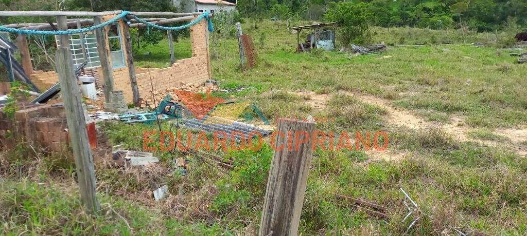 Área à venda no Capim da Angola: 