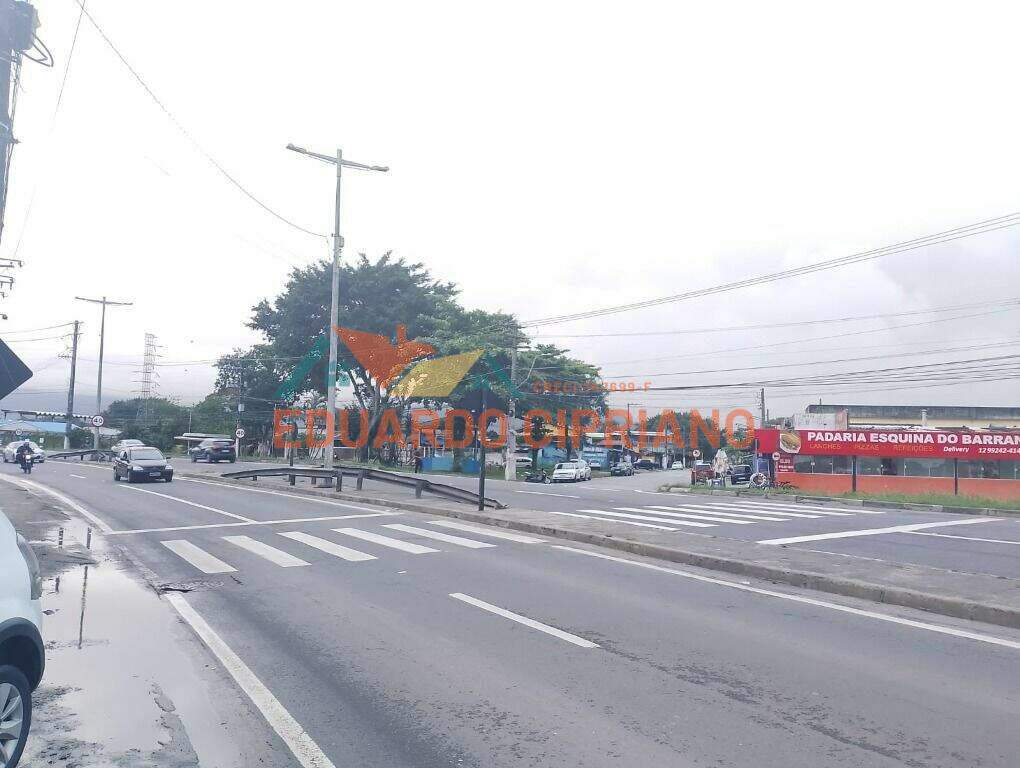 Terreno à venda no Barranco Alto: 