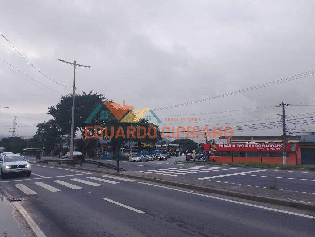 Terreno à venda no Barranco Alto: 