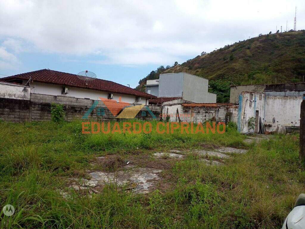 Terreno à venda no Martim de Sá: 