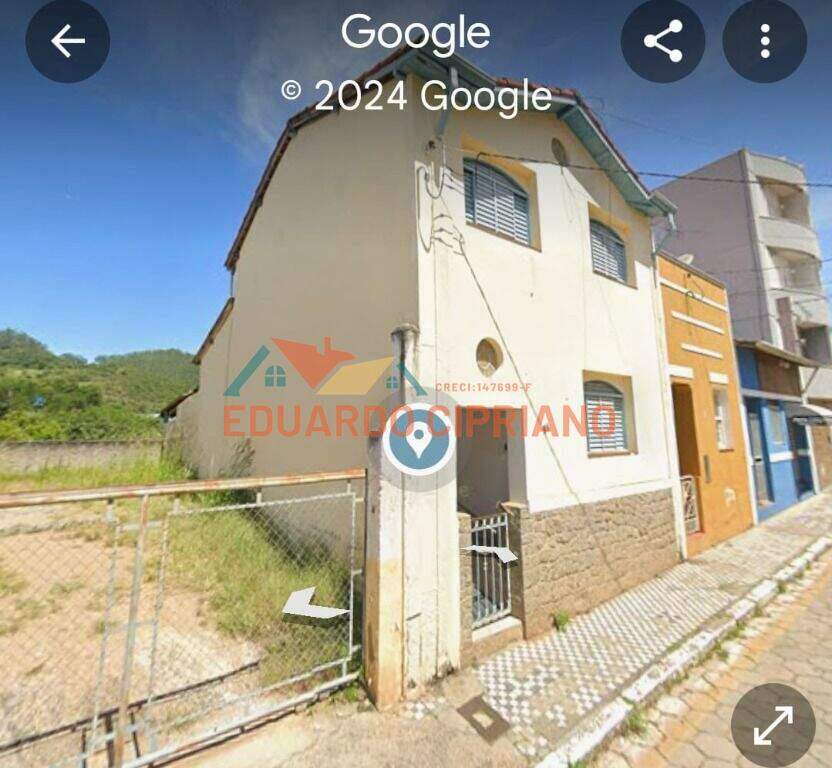 Casa à venda no Centro: 