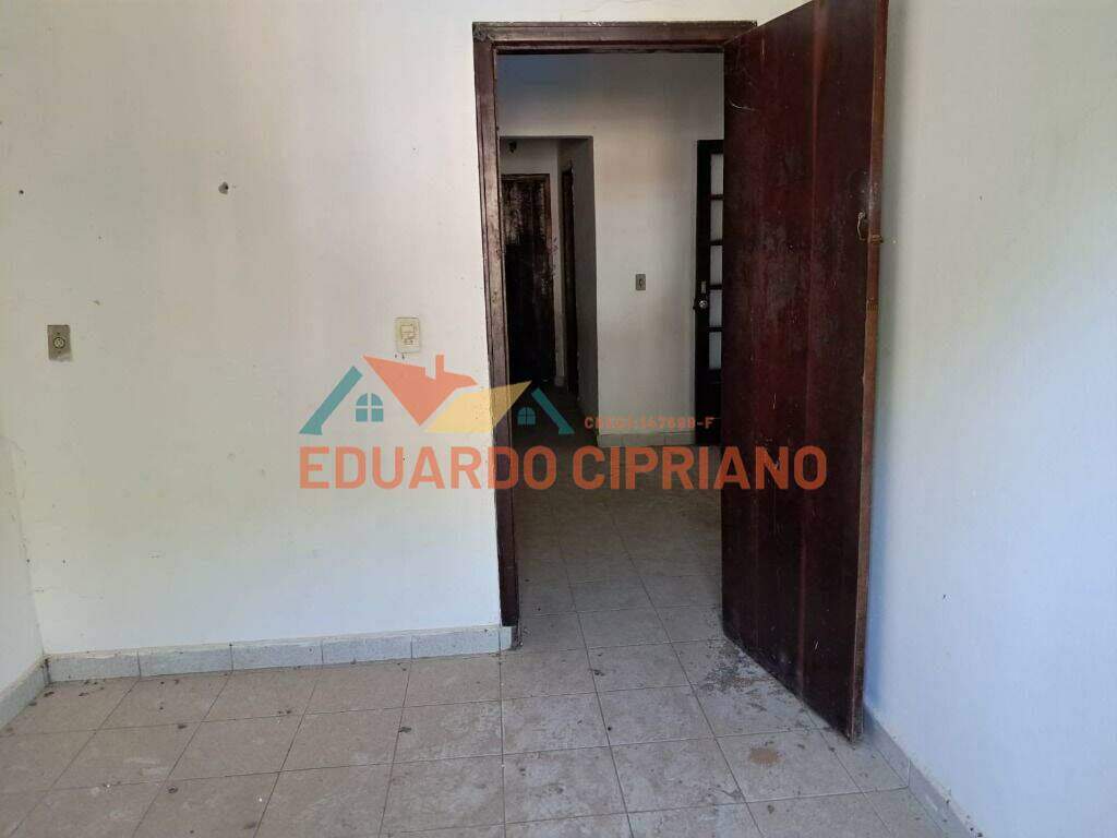 Casa à venda no Centro: 