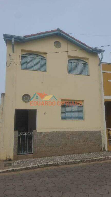 Casa à venda no Centro: 