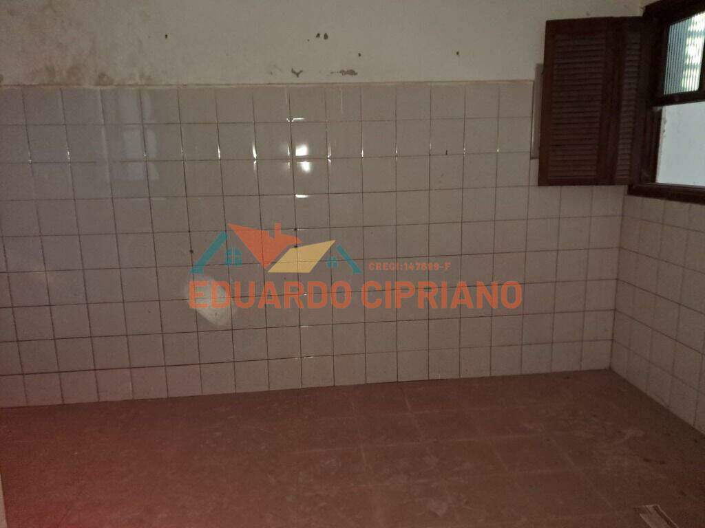 Casa à venda no Centro: 