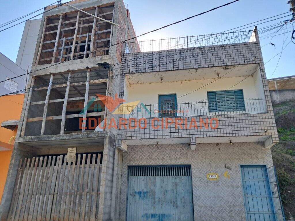 Casa à venda no Centro: 