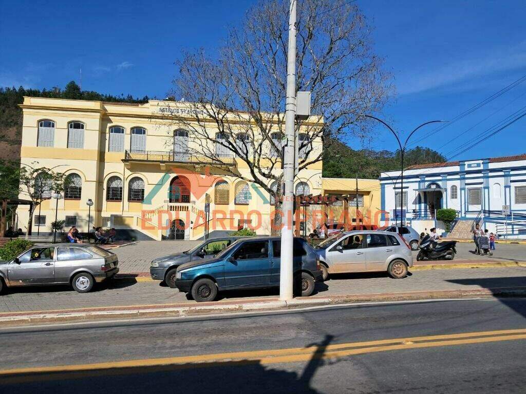 Terreno à venda no Centro: 