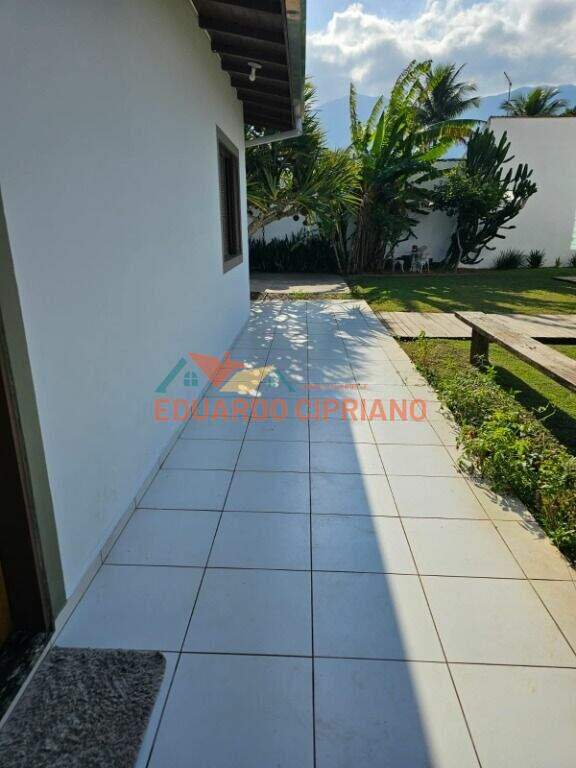 Edícula à venda no Massaguaçu: 