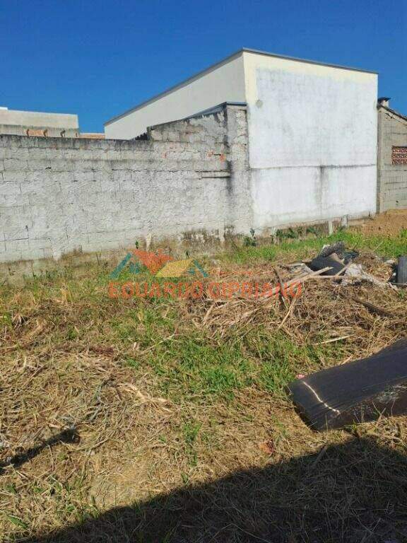 Terreno à venda no Praia das Palmeiras: 